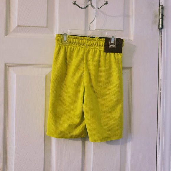BNWT Tony Hawk Reversible Sz 4 Mesh Shorts WITH POCKETS- SO COOL!!! - Picture 8 of 15